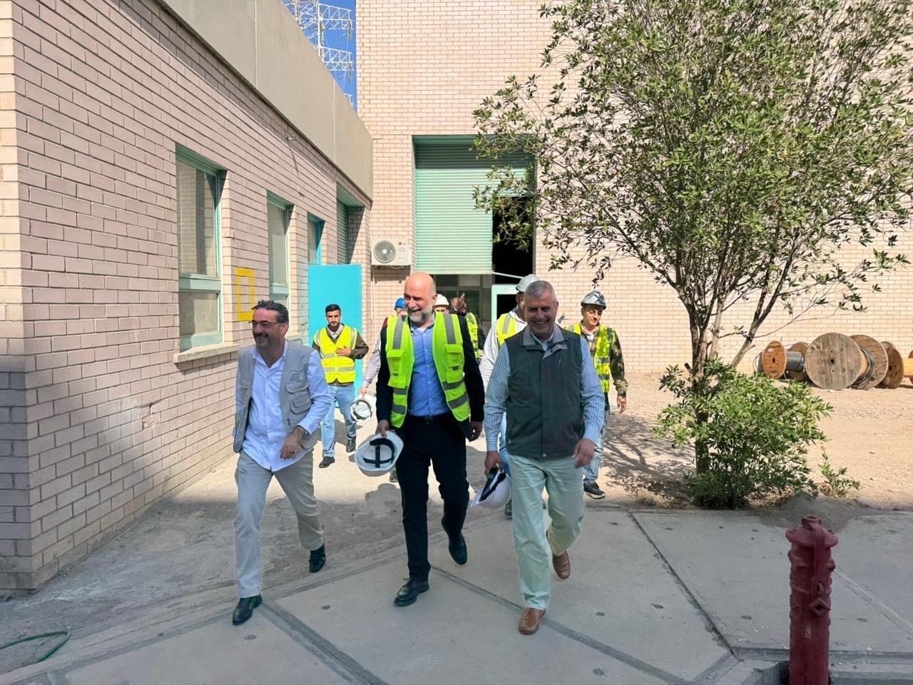 الخرابشة والبطاينة يتفقدان محطة العقبة